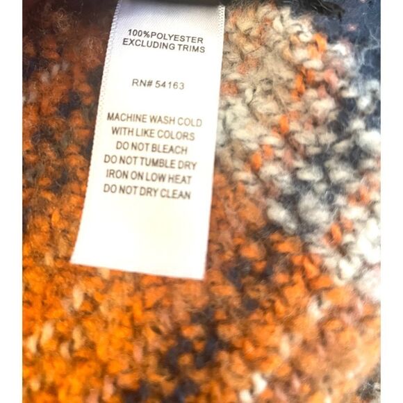 Marc New York Andrew Marc Poncho Multi Colored Leather Toggle Closure. - Picture 5 of 6